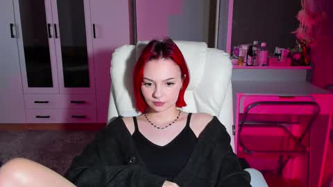 Snapshot of ellales chatting on 09/26/25, 10:08 ellales online show from 09/26/25, 10:08