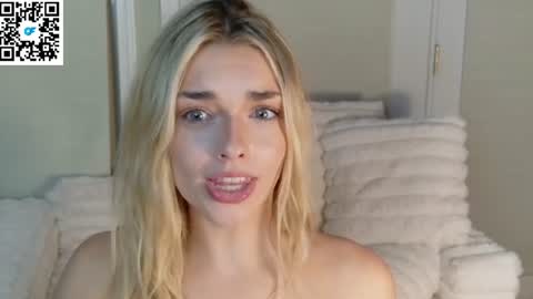 Snapshot of ellalowe chatting on 07/10/26, 02:05 ellalowe online show from 07/10/26, 02:05