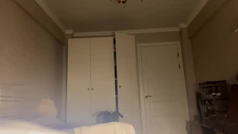 Ella online show from 10/02/25, 06:37