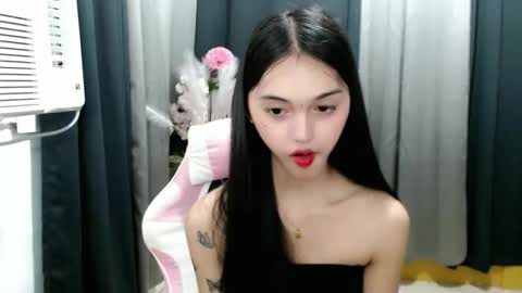 Snapshot of ellamiller69 chatting on 05/06/26, 03:28 ELLA online show from 05/06/26, 03:28