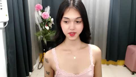Snapshot of ellamiller69 chatting on 05/22/26, 02:01 ELLA online show from 05/22/26, 02:01