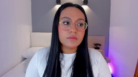 Snapshot of ellamontoya chatting on 02/18/25, 04:58 Ella online show from 02/18/25, 04:58