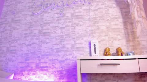 Snapshot of ellamontoya chatting on 02/20/25, 10:59 Ella online show from 02/20/25, 10:59
