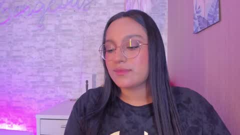 Snapshot of ellamontoya chatting on 02/22/25, 04:07 Ella online show from 02/22/25, 04:07
