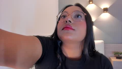 Snapshot of ellamontoya chatting on 09/19/25, 11:11 Ella online show from 09/19/25, 11:11
