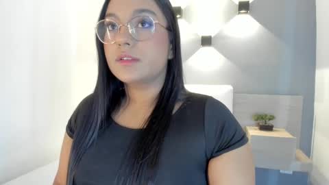 Snapshot of ellamontoya chatting on 10/16/25, 11:11 Ella online show from 10/16/25, 11:11