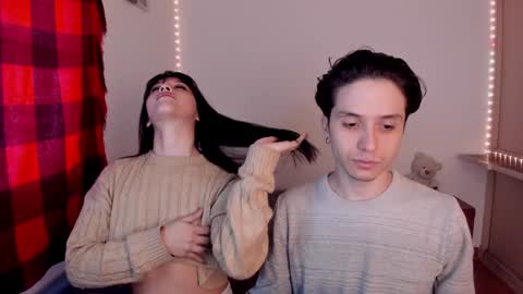 Snapshot of ellancain chatting on 01/26/25, 07:20 Ella and Cain online show from 01/26/25, 07:20