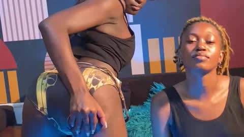 Snapshot of ellandadolly chatting on 11/07/25, 10:10 Ellanda Dolly online show from 11/07/25, 10:10