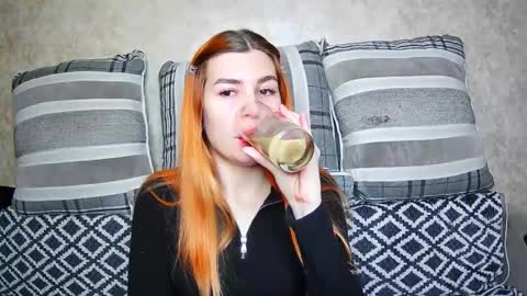 EllaNuar online show from 09/15/25, 04:56