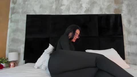  ella  online show from 03/06/25, 05:22