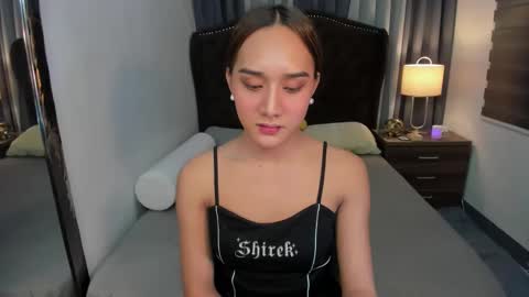 Sophia online show from 02/11/25, 03:29