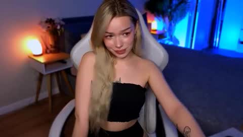 Ella online show from 02/15/26, 05:37