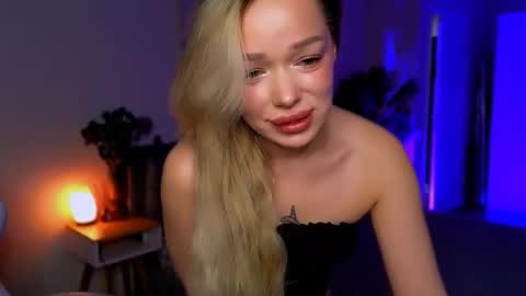 Ella online show from 03/21/26, 05:45