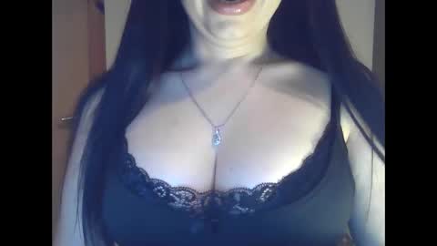 elle010843 online show from 04/03/26, 07:56