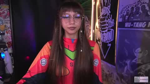 follow me on instagram .    online show from 10/05/25, 05:44