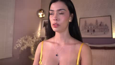 Snapshot of ellediane chatting on 05/19/26, 01:56 Elle Diane online show from 05/19/26, 01:56