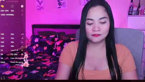 Snapshot of elleelle123 chatting on 12/23/24, 02:02 Ann online show from 12/23/24, 02:02