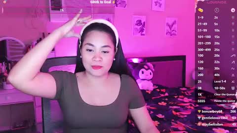 Snapshot of elleelle123 chatting on 02/19/25, 08:22 Ann online show from 02/19/25, 08:22