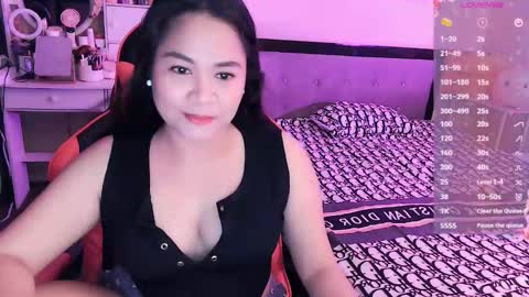 Snapshot of elleelle123 chatting on 09/11/25, 11:32 Ann online show from 09/11/25, 11:32