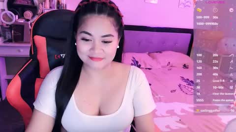 Snapshot of elleelle123 chatting on 09/18/25, 12:45 Ann online show from 09/18/25, 12:45