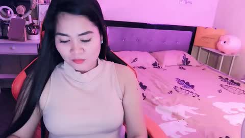 Snapshot of elleelle123 chatting on 10/02/25, 01:40 Ann online show from 10/02/25, 01:40