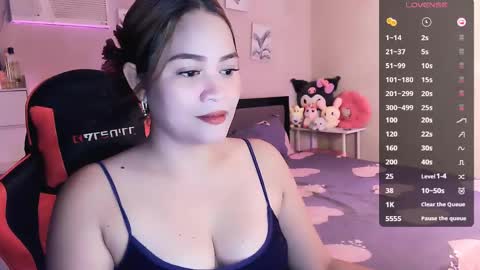 Snapshot of elleelle123 chatting on 05/27/26, 01:24 Ann online show from 05/27/26, 01:24