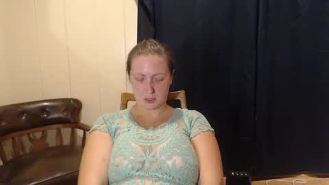 Snapshot of ellemermaid chatting on 09/12/25, 10:26 elle online show from 09/12/25, 10:26