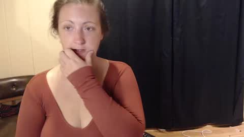 Snapshot of ellemermaid chatting on 09/26/25, 10:08 elle online show from 09/26/25, 10:08