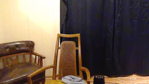 Snapshot of ellemermaid chatting on 09/30/25, 12:32 elle online show from 09/30/25, 12:32