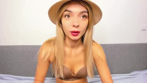 ellen_flow online show from 02/28/25, 02:42