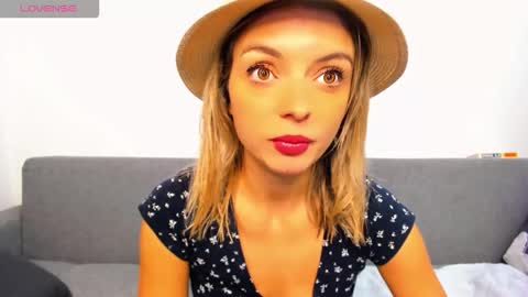 ellen_flow online show from 11/09/25, 09:57