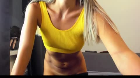 ellen_flow online show from 04/23/26, 06:43