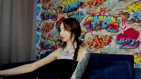Snapshot of ellen_hops chatting on 05/27/26, 01:57 Ellen online show from 05/27/26, 01:57