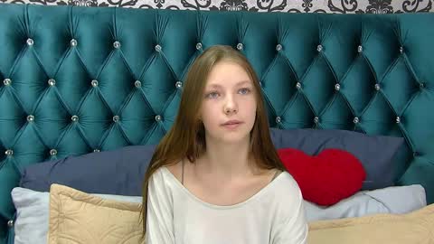 EllenBush online show from 09/14/25, 06:01