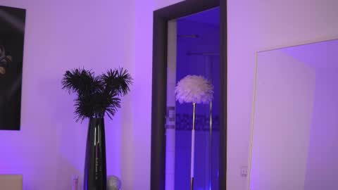 EllenKarter online show from 01/16/26, 04:38