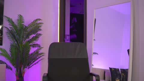 EllenKarter online show from 03/27/26, 04:18