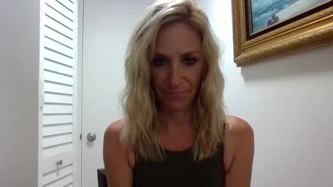 ElleNV online show from 10/07/25, 12:24