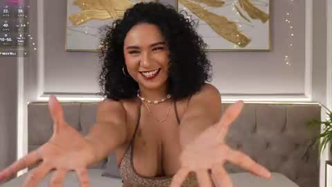 Snapshot of ellette_ chatting on 06/17/26, 07:15 princess online show from 06/17/26, 07:15
