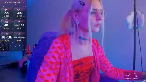 Ellie online show from 01/13/26, 01:49