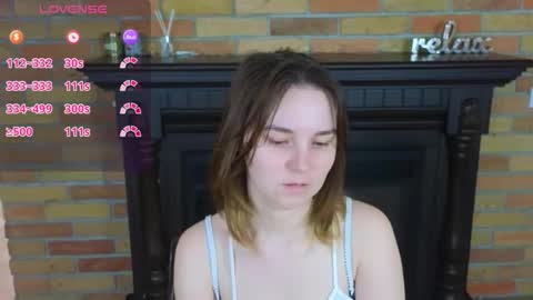 Snapshot of ellie_babyy chatting on 05/07/26, 08:09 Ellie online show from 05/07/26, 08:09