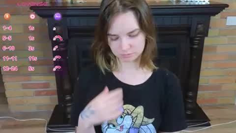 Snapshot of ellie_babyy chatting on 06/09/26, 02:06 Ellie online show from 06/09/26, 02:06
