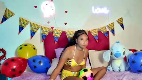 Snapshot of ellie_cute7 chatting on 06/16/26, 08:00 ellie_cute7 online show from 06/16/26, 08:00