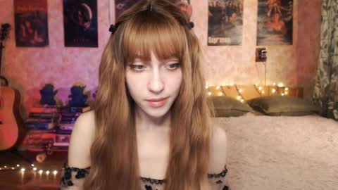 ellie_friendly online show from 12/04/24, 11:46
