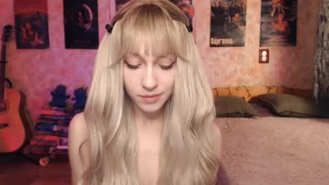 ellie_friendly online show from 02/02/25, 12:09