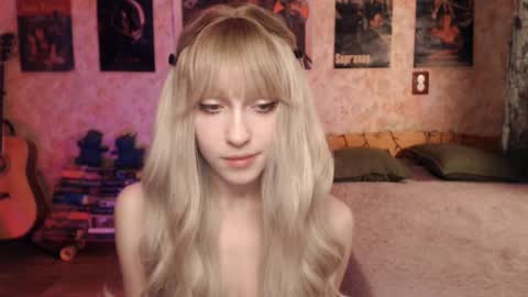 ellie_friendly online show from 02/10/25, 11:23