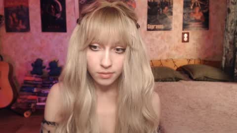 ellie_friendly online show from 02/20/25, 12:15