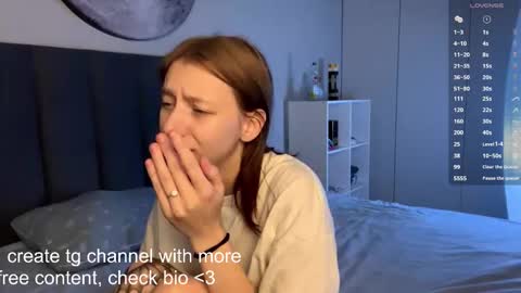 Ellie online show from 11/06/25, 07:20