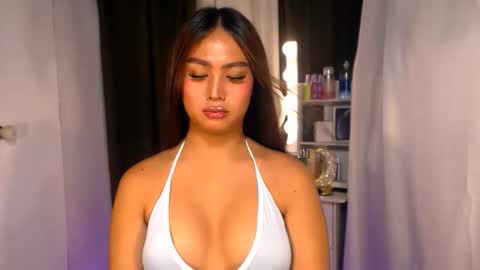 ellie online show from 04/24/26, 04:31