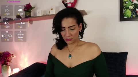 elliee1 online show from 03/03/26, 01:28