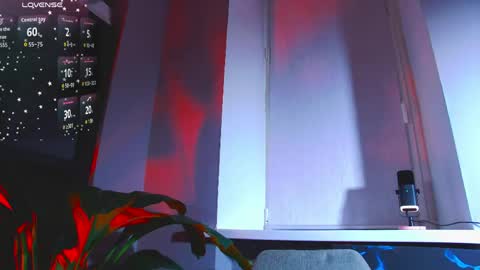 elliegarson__ online show from 04/22/26, 05:47